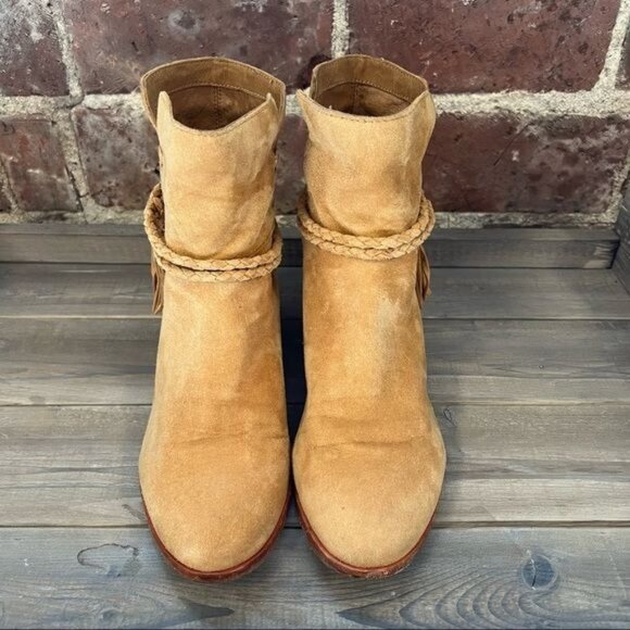 Frye Tina Camel Suede Whipstitch Tassel Ankle Boots Sz 6 - Picture 4 of 10